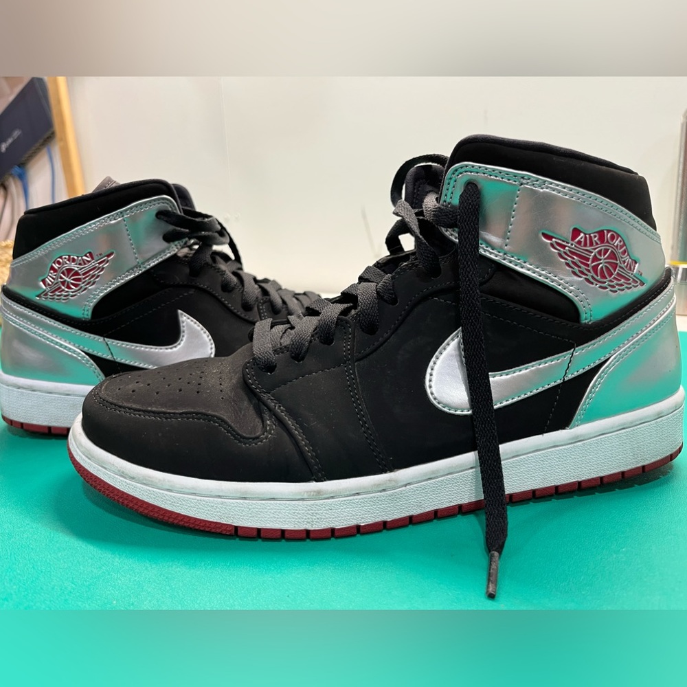 jordan 1 mid kilroy